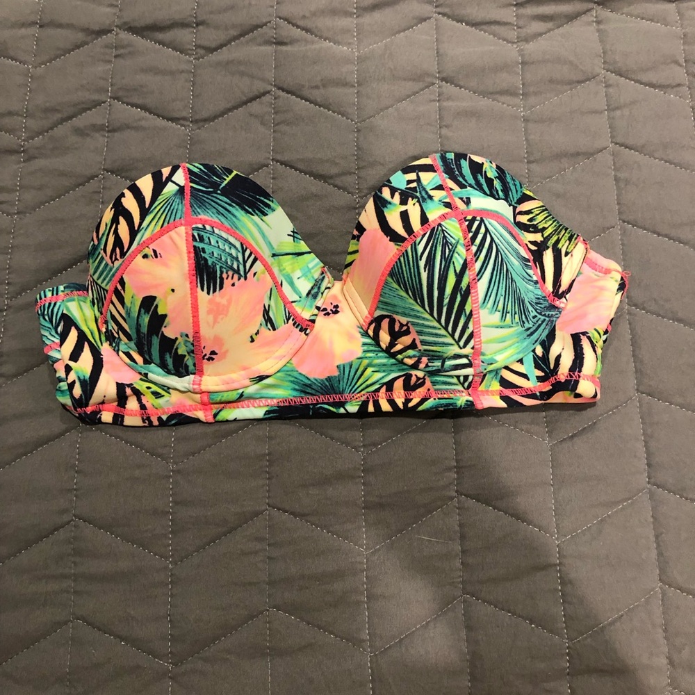 Floral bikini top